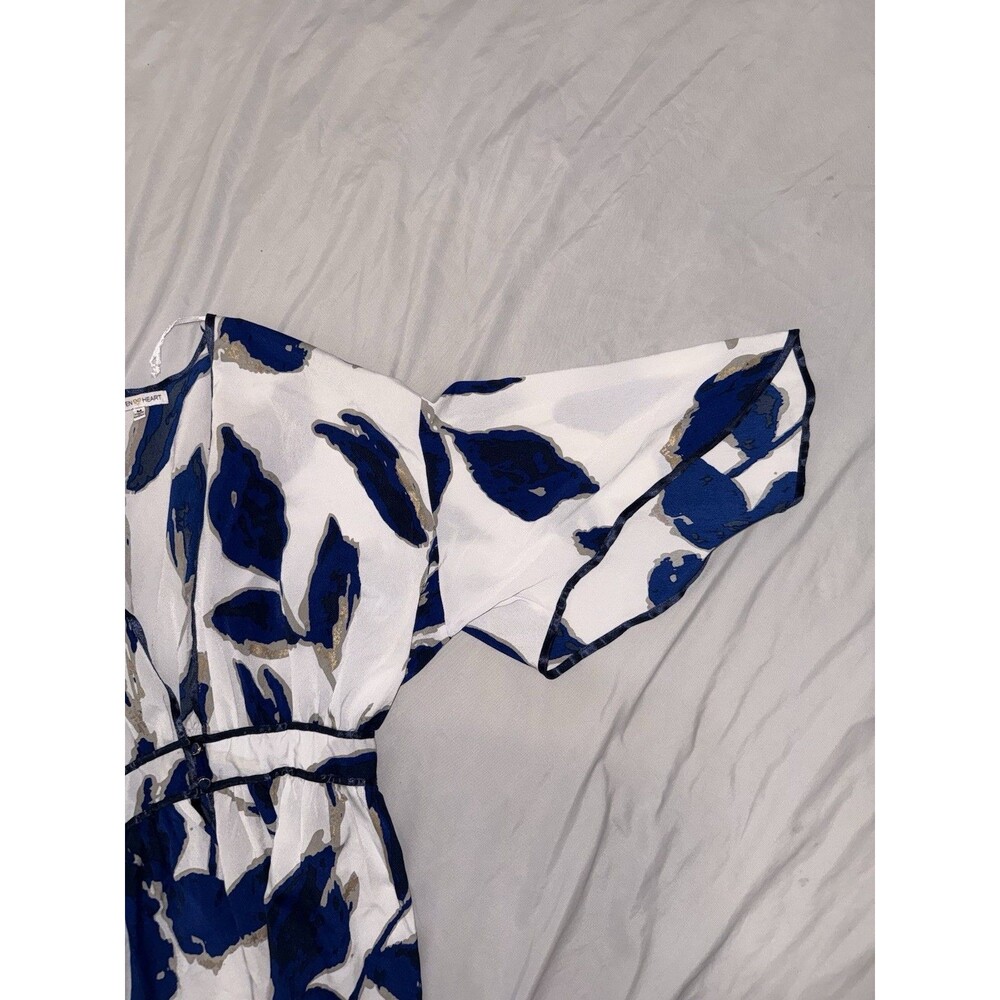 Woven Heart M White Blue Gold Abstract V-Neck 3/4 Bell Sleeve Knee Dress - Picture 2 of 5